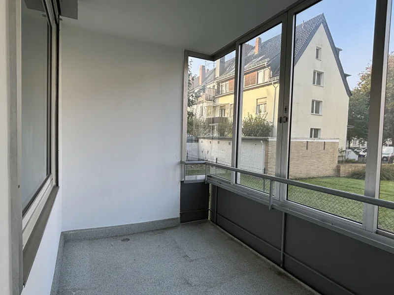 zur geschlossenen Loggia