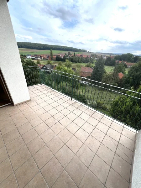 zur Süd-Loggia mit Ausblick