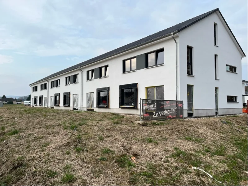  - Haus kaufen in Hessisch Oldendorf - Neubau schlüsselfertiges Reihenmittelhaus in Hessisch Oldendorf