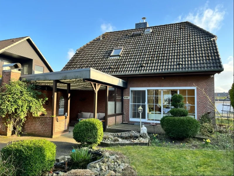 Rückansicht - Haus kaufen in Soltau - Gepflegtes Einfamilienhaus mit Garage 