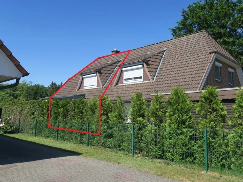 Wohnhaus von Süden - Haus kaufen in Schneverdingen - Doppelhaushälfte mit Garage