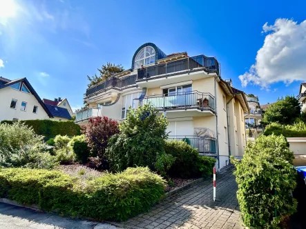 Außenansicht - Wohnung kaufen in Bad Pyrmont - Junge 3-Zimmer-Erdgeschosswohnung in Innenstadtlage mit eigenem Garagenstellplatz