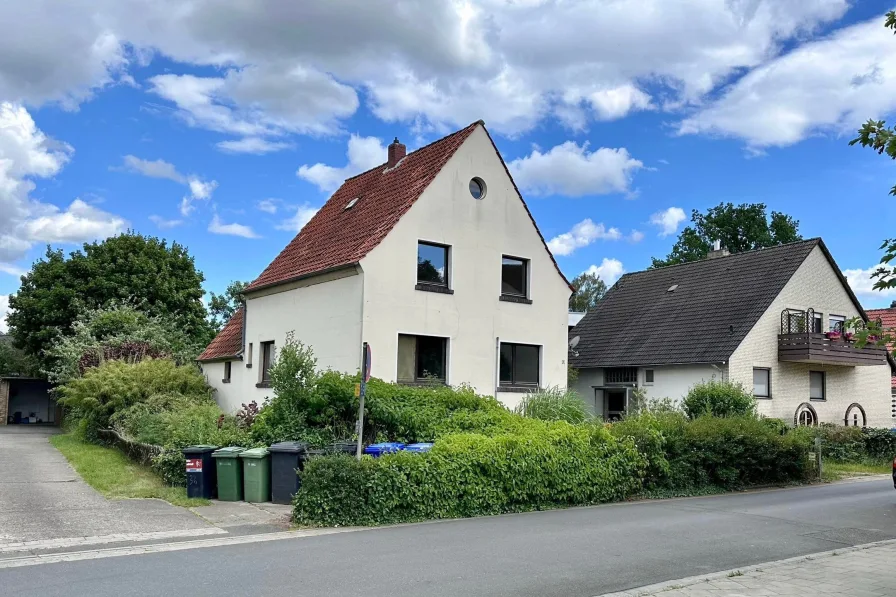Straßenansicht - Haus kaufen in Braunschweig - Ihr zukünftiges Baugrundstück?