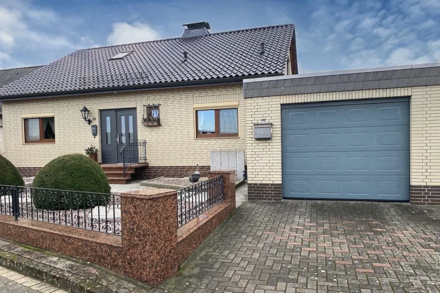 Ansicht - Haus kaufen in Wolfsburg - Einfamilienhaus auf Erbpachtgrundstück