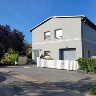 Ansicht Straße - Haus kaufen in Königslutter - Wohnhaus mit großzügiger Modernisierung in Rieseberg