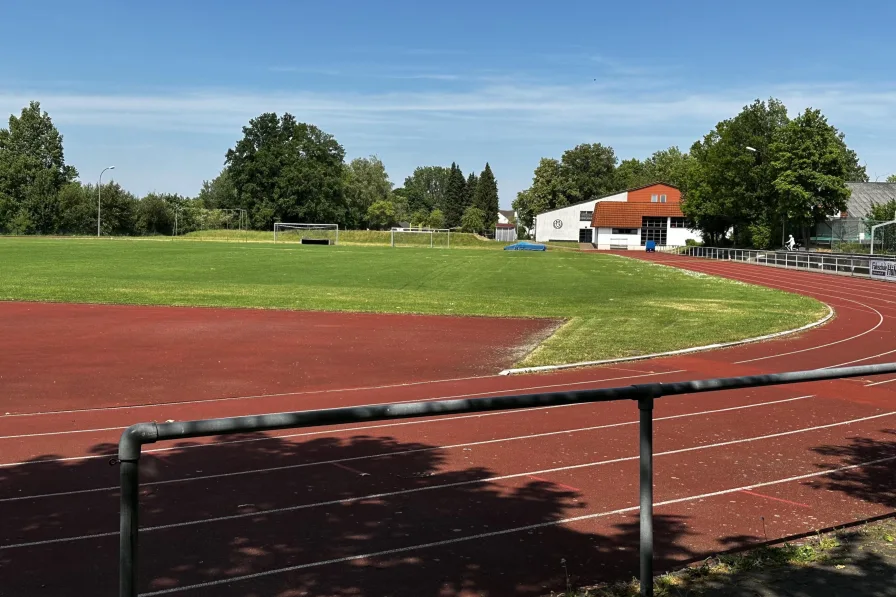 Nahe der Lindenhalle mit vielfältigen Sportmöglichkeiten