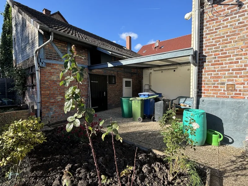 Terrasse, kleiner Garten sowie Stallgebäude an der Schunter