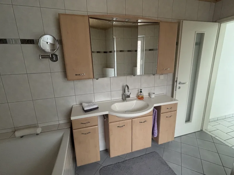 Badezimmer Einbauschrank