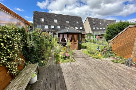 Gartenansicht - Haus kaufen in Salzgitter - Viel Platz für die Familie! 