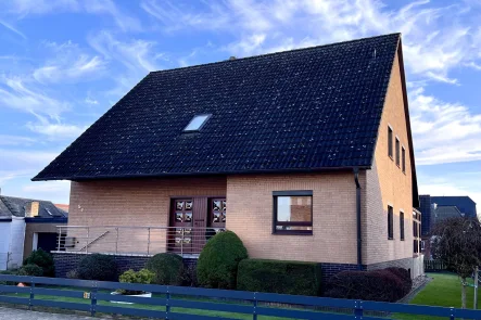 Ansicht - Haus kaufen in Braunschweig - Ein-/Zweifamilienhaus in Braunschweig