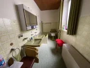 Badezimmer im Erdgeschoss