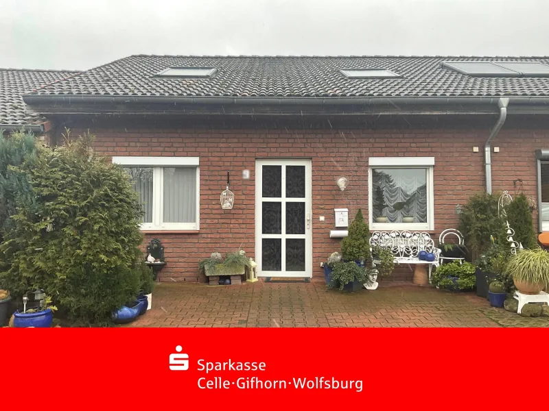 Herzlich willkommen! - Haus kaufen in Wolfsburg - Attraktives Reihenmittelhaus auf Erbpachtgrundstück in Wolfsburg Vorsfelde