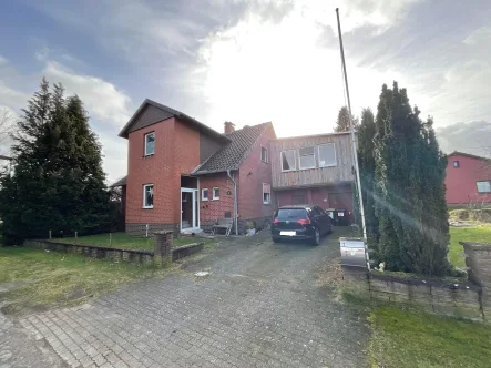 Außenansicht - Haus kaufen in Hohne - Wohnen auf dem Lande