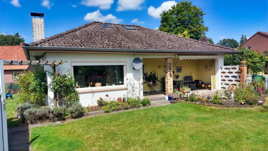 Außenansicht - Haus kaufen in Unterlüß - Sehr ruhiges Wohnen auf dem Lande