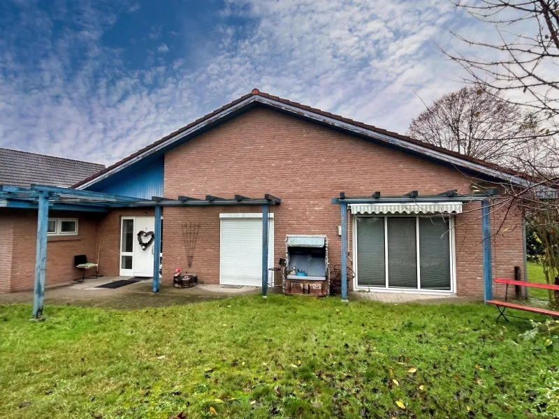 Außenansicht - Haus kaufen in Nienhagen - Gepflegter, barrierefreier Bungalow in Nienhagen