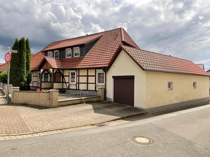 Haus und Garage