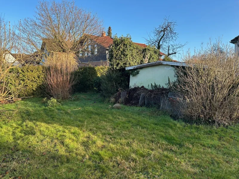 Garten mit Gerätehaus