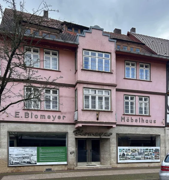  - Haus kaufen in Uslar - Wohn- und Geschäftshaus mit Potential in der Innenstadt von Uslar