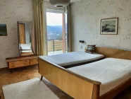 Schlafzimmer mit Zugang Balkon