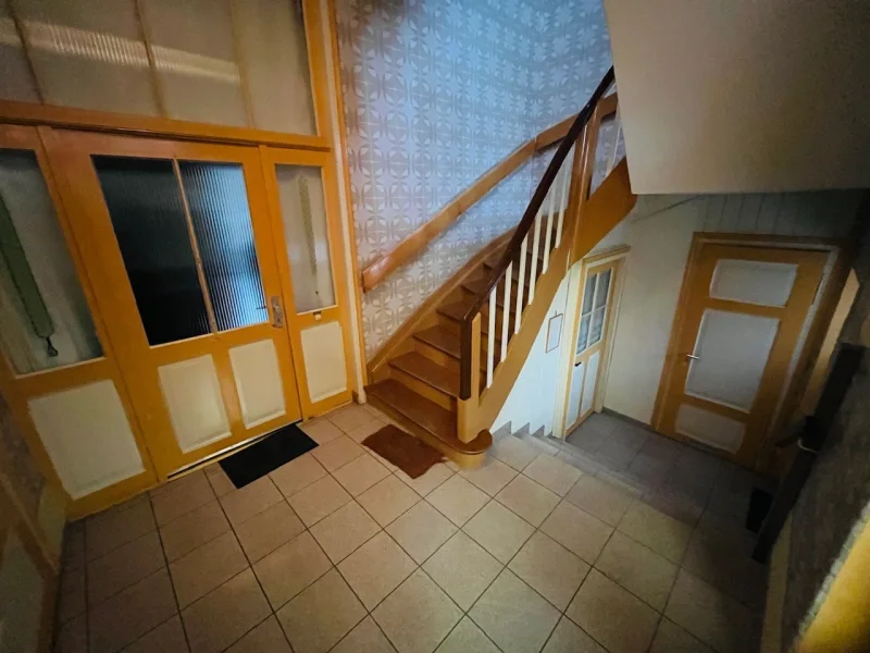 Treppenhaus Altbau im Erdgeschoss