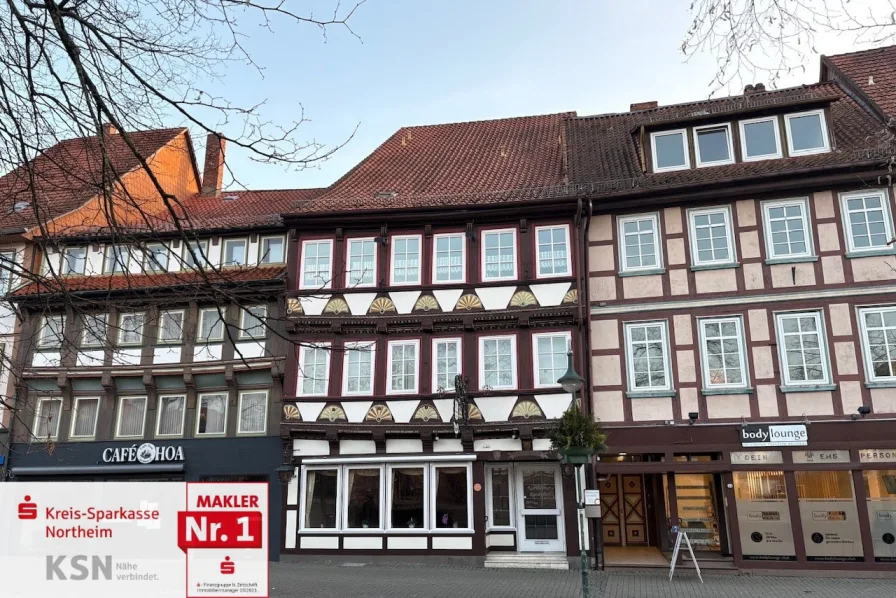 Vorderansicht - Haus kaufen in Northeim - Denkmalgeschütztes Wohn- und Geschäftshaus in der Innenstadt von Northeim!