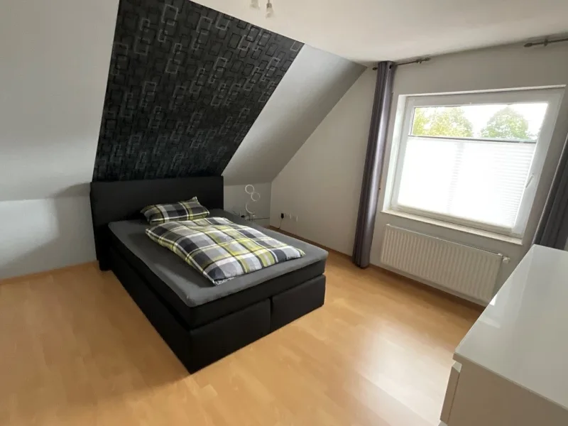 Schlafzimmer DG