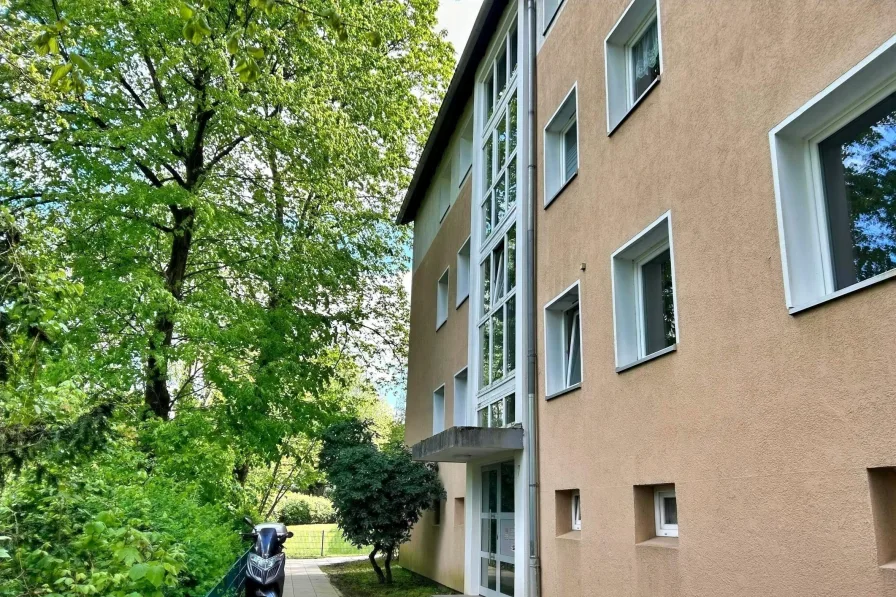 Vorderansicht - Wohnung kaufen in Heiligenhaus - Kapitalanlage! Langjährig vermietete 3-Raum-Wohnung mit Loggia!