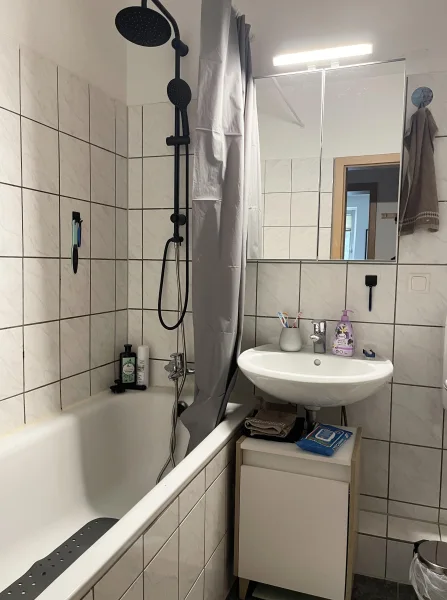 Wohnung 2. OG Badezimmer