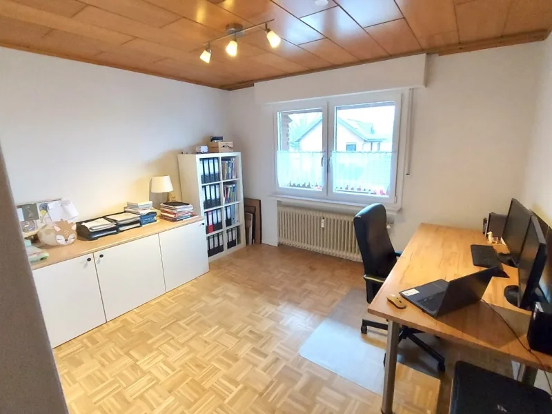 Kinderzimmer / Büro Wohnung 1.OG