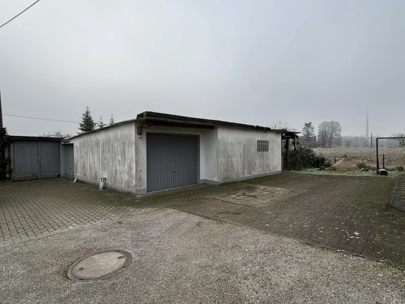 Garage und Schuppen