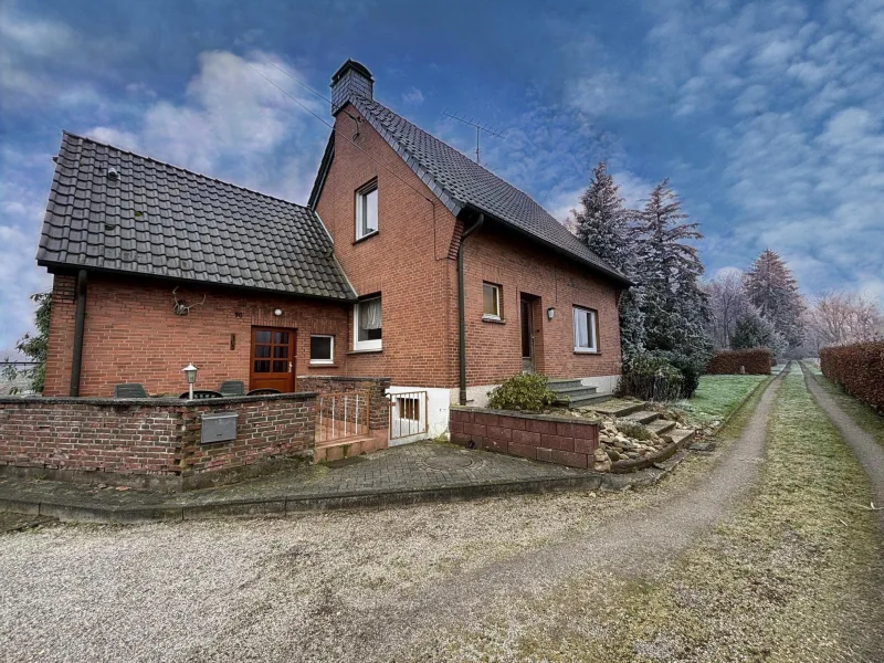 Hausansicht - Haus kaufen in Hünxe - Die Chance für Naturliebhaber!