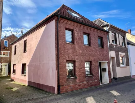 Hausansicht - Haus kaufen in Alpen - Zentrales Wohnen im Stadtkern