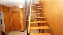 Diele - die Treppe ins Dachgeschoss