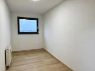 Mögliches Büro oder Ankleidezimmer