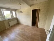 Schlafzimmer 2 im DG mit Abstellraum