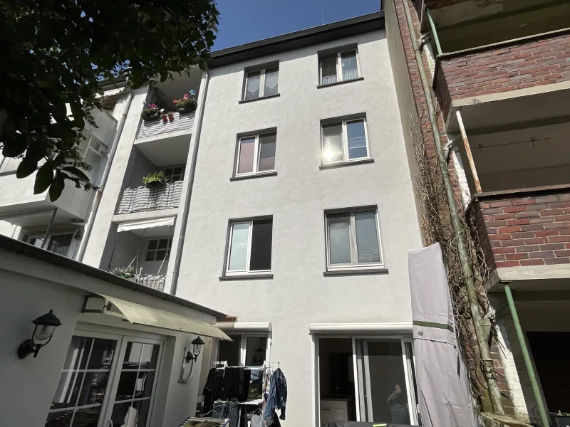 Rückansicht - Wohnung kaufen in Duisburg - ** Mit allen Vorzügen zentralen Wohnens **