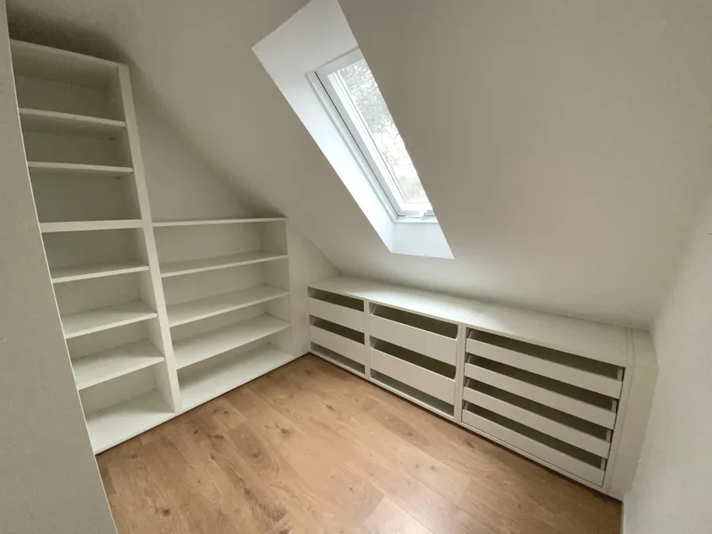 begehbarer Kleiderschrank