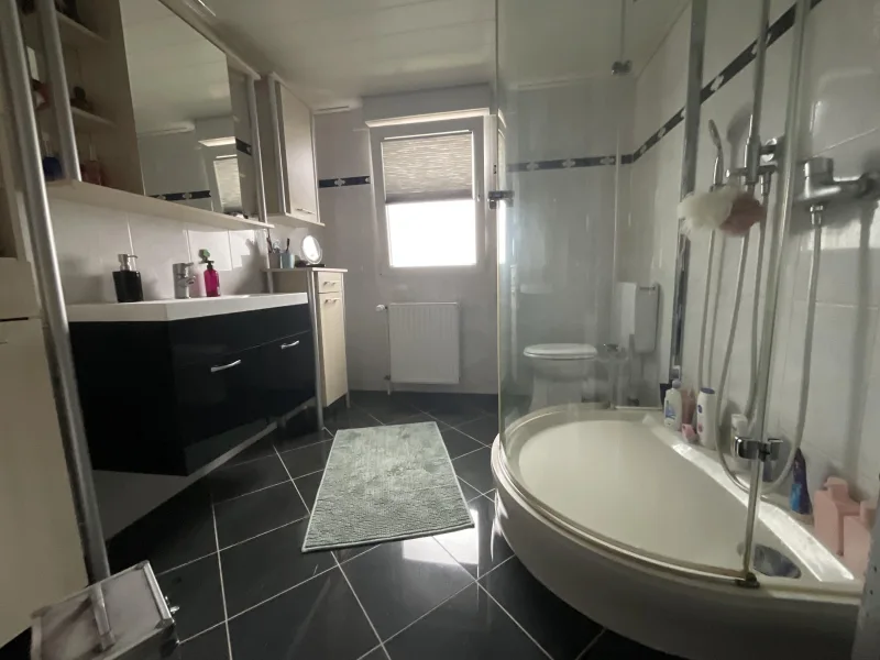 Badezimmer DG