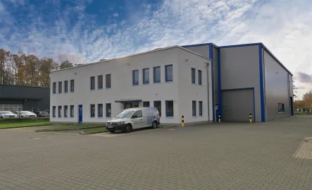 Außenansicht - Halle/Lager/Produktion kaufen in Bochum - Fast neu: Top ausgestattete Halle mit Bürogebäude und Stellplätzen in zentraler Lage von Bochum