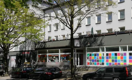 Straßenansicht - Laden/Einzelhandel kaufen in Essen - Ca. 123 m² vermietetes Ladenlokal + ca. 33 m² freie Gewerbefläche in gut frequentierter City-Lage