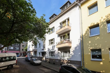 Straßenansicht - Zinshaus/Renditeobjekt kaufen in Essen - Überzeugende Kapitalanlage: vollvermietetes Mehrfamilienhaus in beliebter Stadtwohnlage