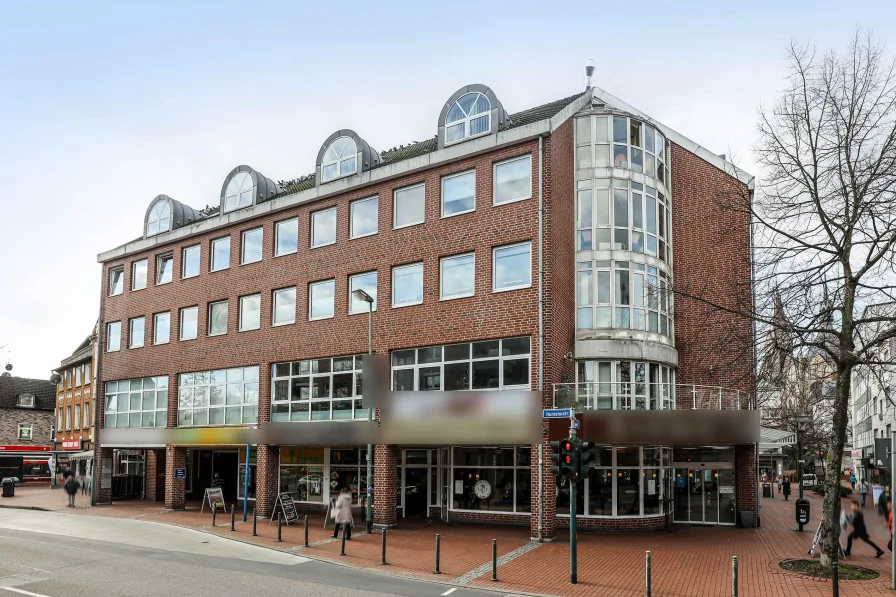 Straßenansicht - Büro/Praxis mieten in Essen - Zentrale Lage in Steele: ca. 143 m² Büro- oder Praxisetage im 4.OG zzgl. ca. 30 m² Spitzboden 