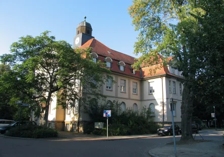 Ansicht Heisingen-Rathaus - Wohnung kaufen in Essen - 2-Raum-Erdgeschosswohnung mit Balkon und hochwertiger Ausstatttung