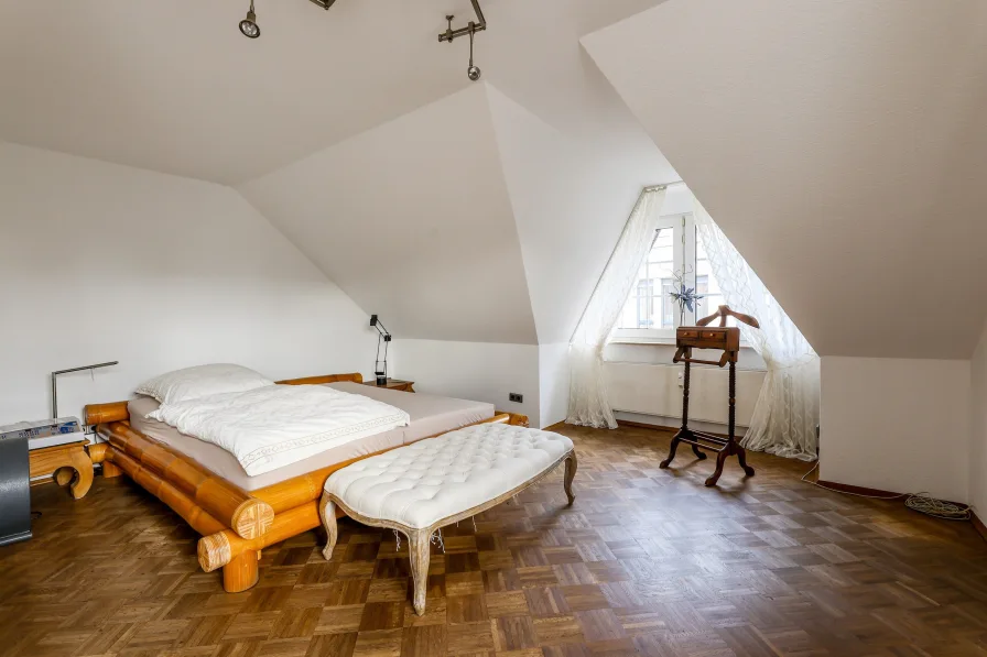 Schlafzimmer im DG