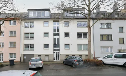 Straßenansicht - Wohnung kaufen in Essen - Schicke DG-Maisonette aus 1996 mit großer Dachterrasse + Weitblick über das Südviertel