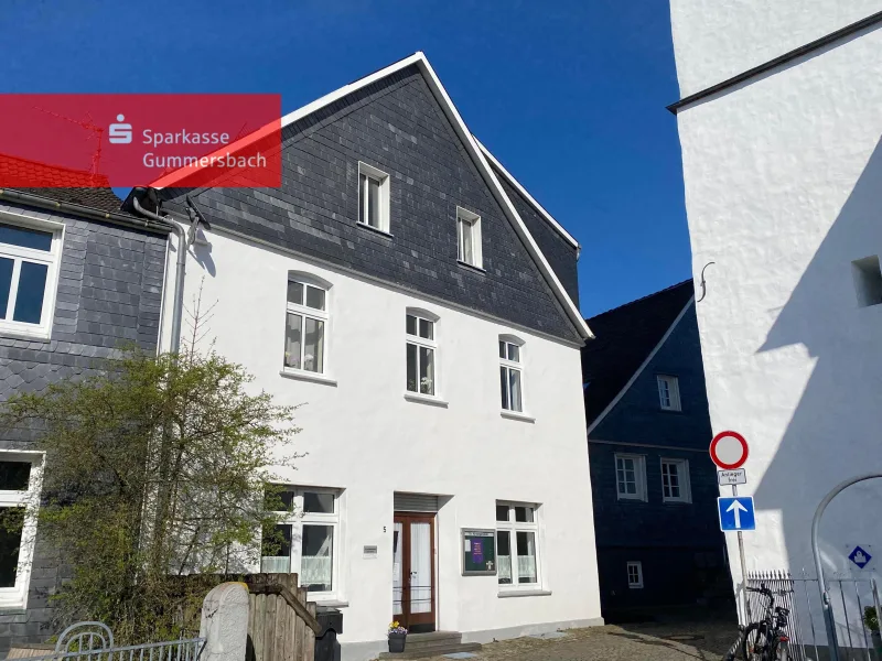 Vorderansicht - Haus kaufen in Bergneustadt - Seltenes Angebot in historischer Altstadt!
