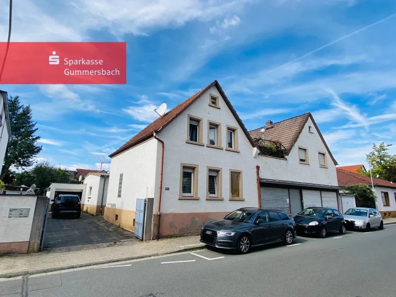 Straßenansicht - Haus kaufen in Griesheim - Mehrfamilienhaus mit separatem Wohnbaugrundstück in Zentrumslage von Griesheim!