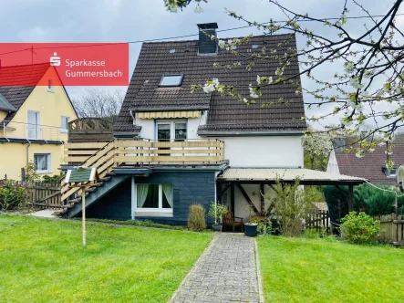 Gartenansicht - Haus kaufen in Gummersbach - Charmantes Einfamilienhaus in Bestlage von Gummersbach-Steinberg!