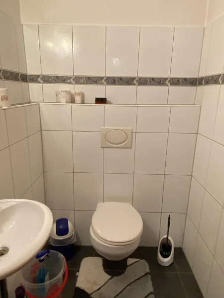 Gäste-WC (rechts)