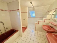 Badezimmer 1 im DG